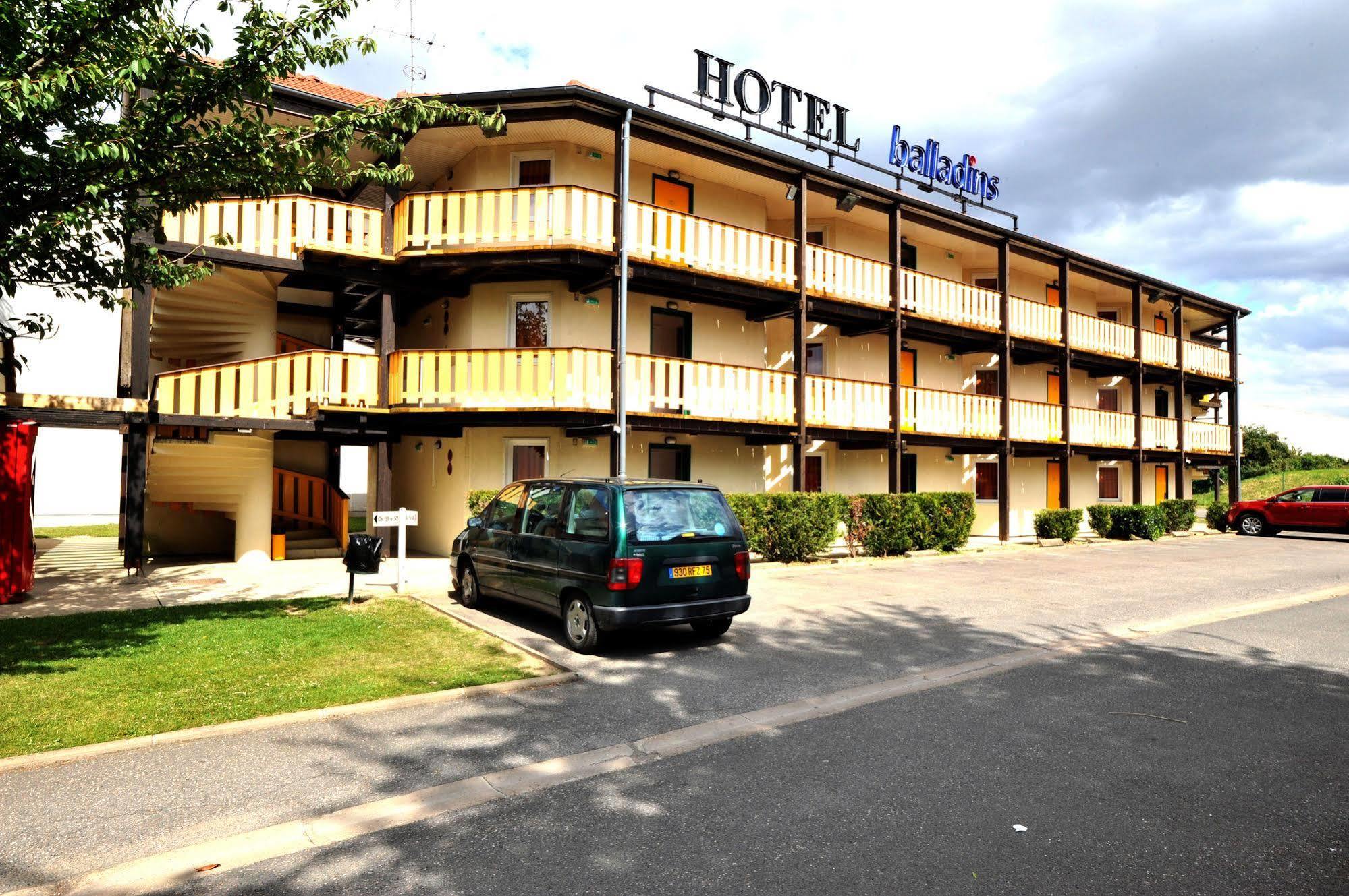 Hotel Et Residence Moissy Cramayel Savigny-le-Temple Exterior photo